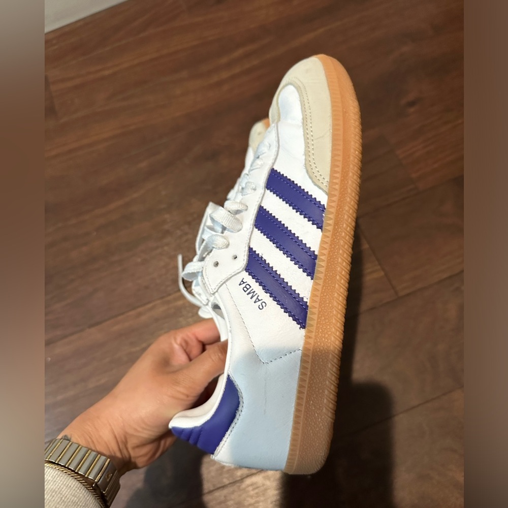 Adidas Samba (Women’s US 7.5)
